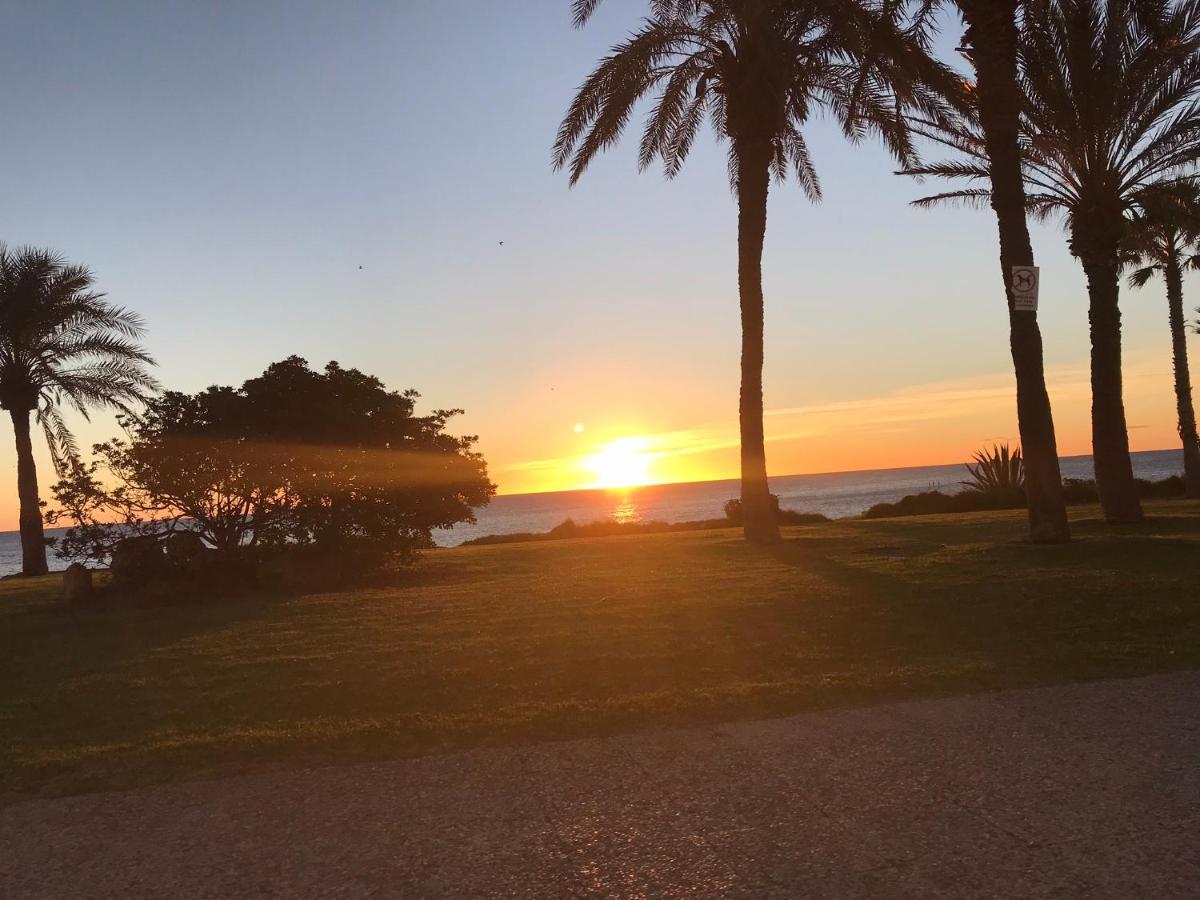 Sonnige Wohnung Direkt Am Meer Torrevieja Exteriér fotografie