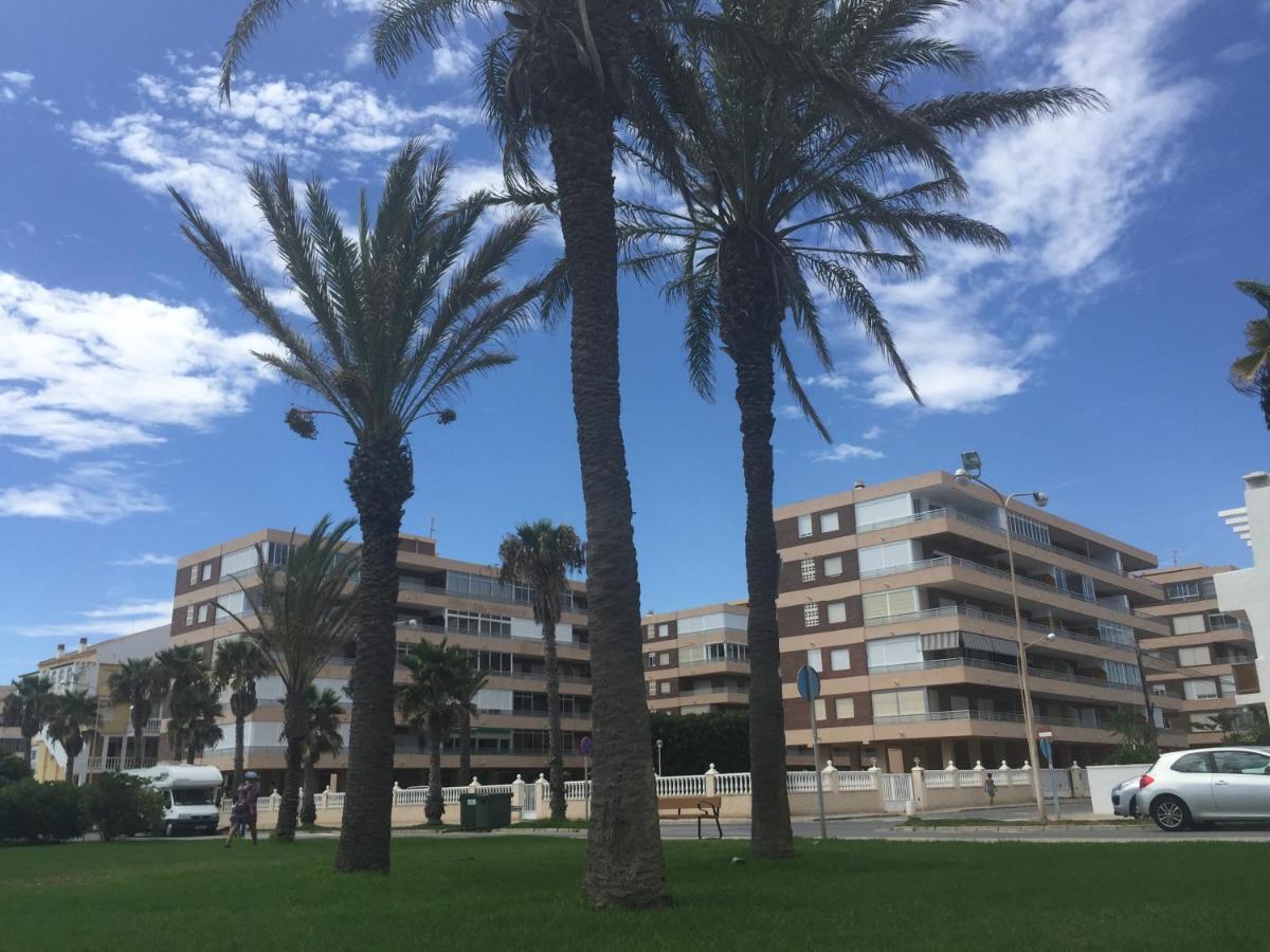 Sonnige Wohnung Direkt Am Meer Torrevieja Exteriér fotografie